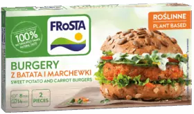 A FRoSTA növényi alapú édesburgonyás és sárgarépás hamburger dobozán egy zsemlében lévő hamburger látható; a csomagoláson az áll: "100% természetes ízű", 2 db.