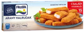Egy doboz FRoSTA Arany Halrudak halrudacska, 15 db, 450g, MSC minősítésű és természetes. Tányér aranyszínű FRoSTA halrudakkal és salátával.