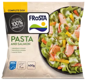 A FRoSTA Pasta and Salmon csomagja színes tagliatelle-t, lazacot és zöldségeket tartalmaz. 100% természetes ízű, 400g, MSC címkével, 7 perc főzési idővel.